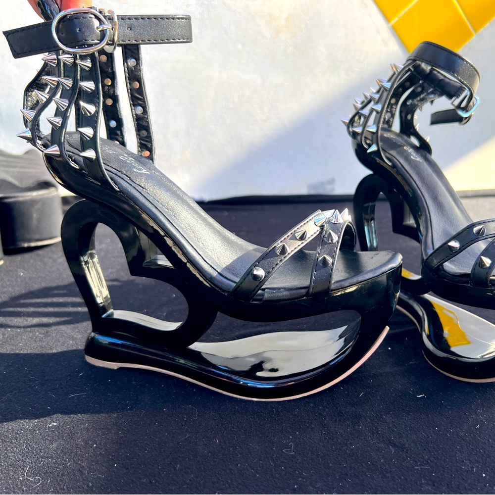 *UNIQUE* Black Spiked Heels Heart studs ankle strap hook wedges